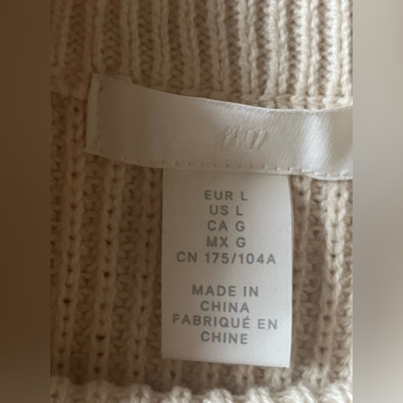 H&M Sleeveless Ivory Ribbed knit Sweater/ Dress with side slits. Size Large - Picture 11 of 13